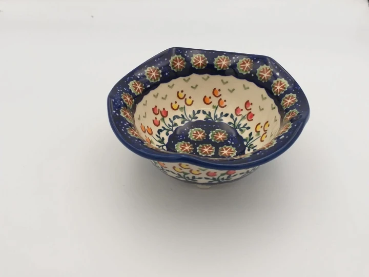 7896